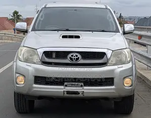 Toyota Hilux 2008 Silver
