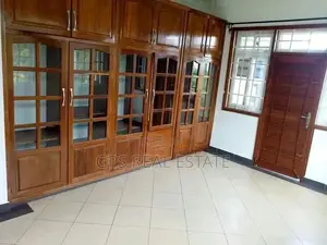 5bdrm House in Kinondoni for Rent