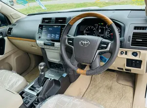 Toyota Land Cruiser Prado 2023 White