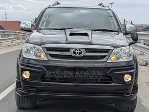 Toyota Fortuner 2.7 RWD 2008 Black