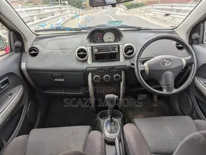 Toyota IST 2003 Gold