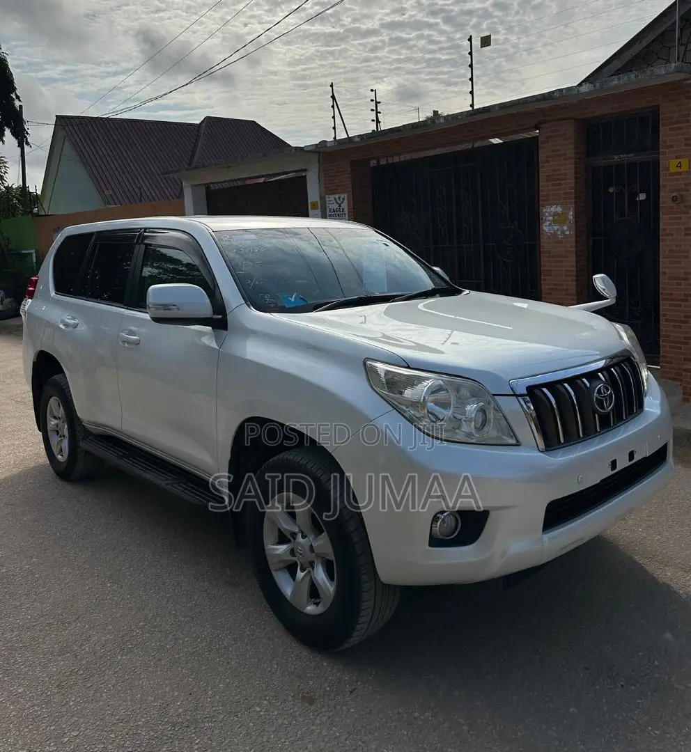 Toyota Land Cruiser Prado 2.7 i 2012 Pearl