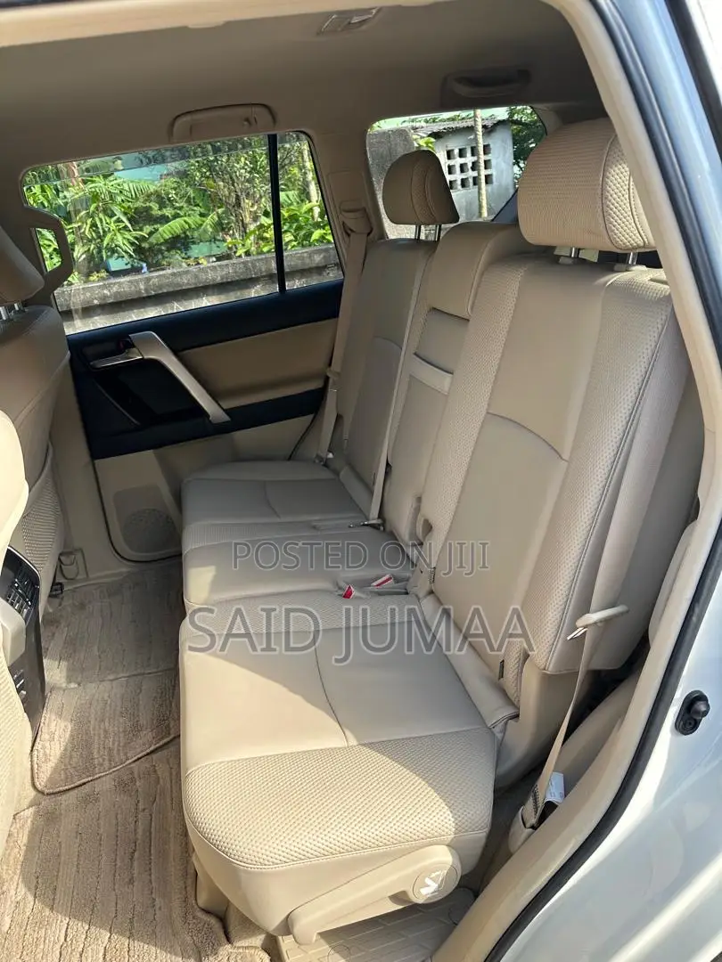 Toyota Land Cruiser Prado 2.7 i 2012 Pearl