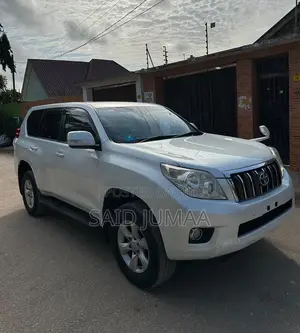Toyota Land Cruiser Prado 2.7 i 2012 Pearl