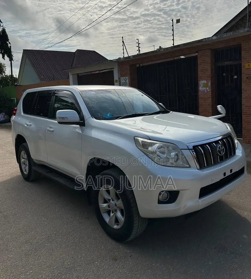 Toyota Land Cruiser Prado 2.7 i 2012 Pearl