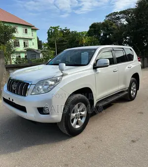 Toyota Land Cruiser Prado 2.7 i 2012 Pearl