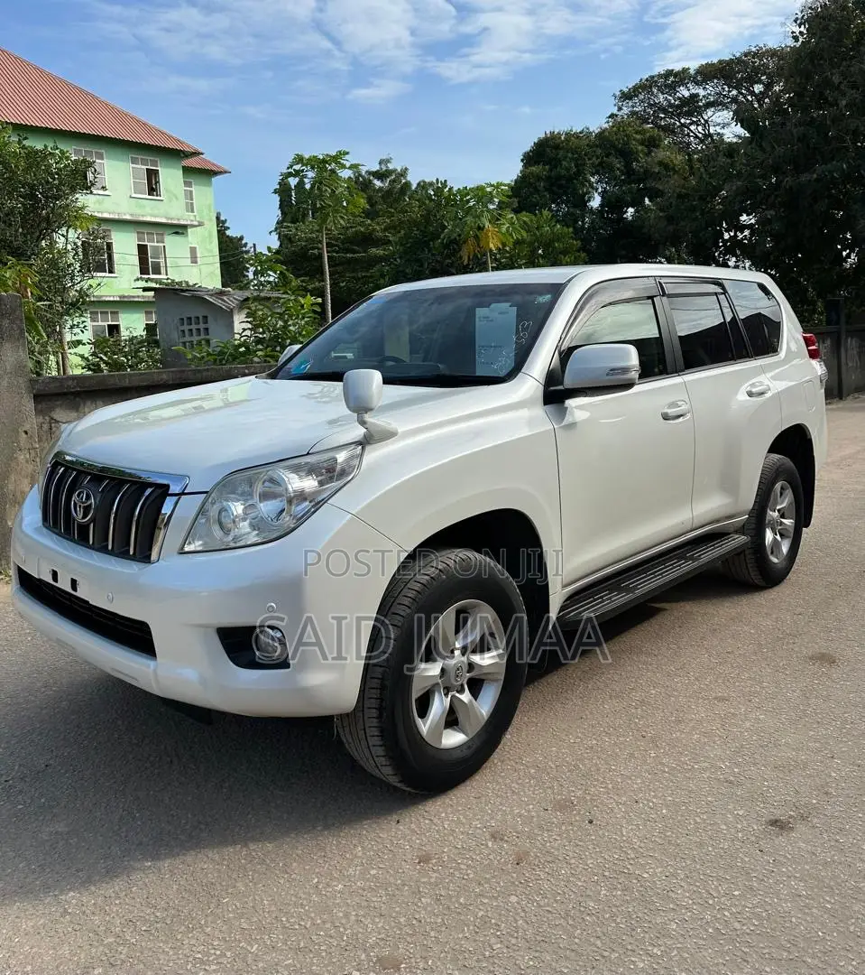 Toyota Land Cruiser Prado 2.7 i 2012 Pearl