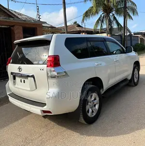 Toyota Land Cruiser Prado 2.7 i 2012 Pearl