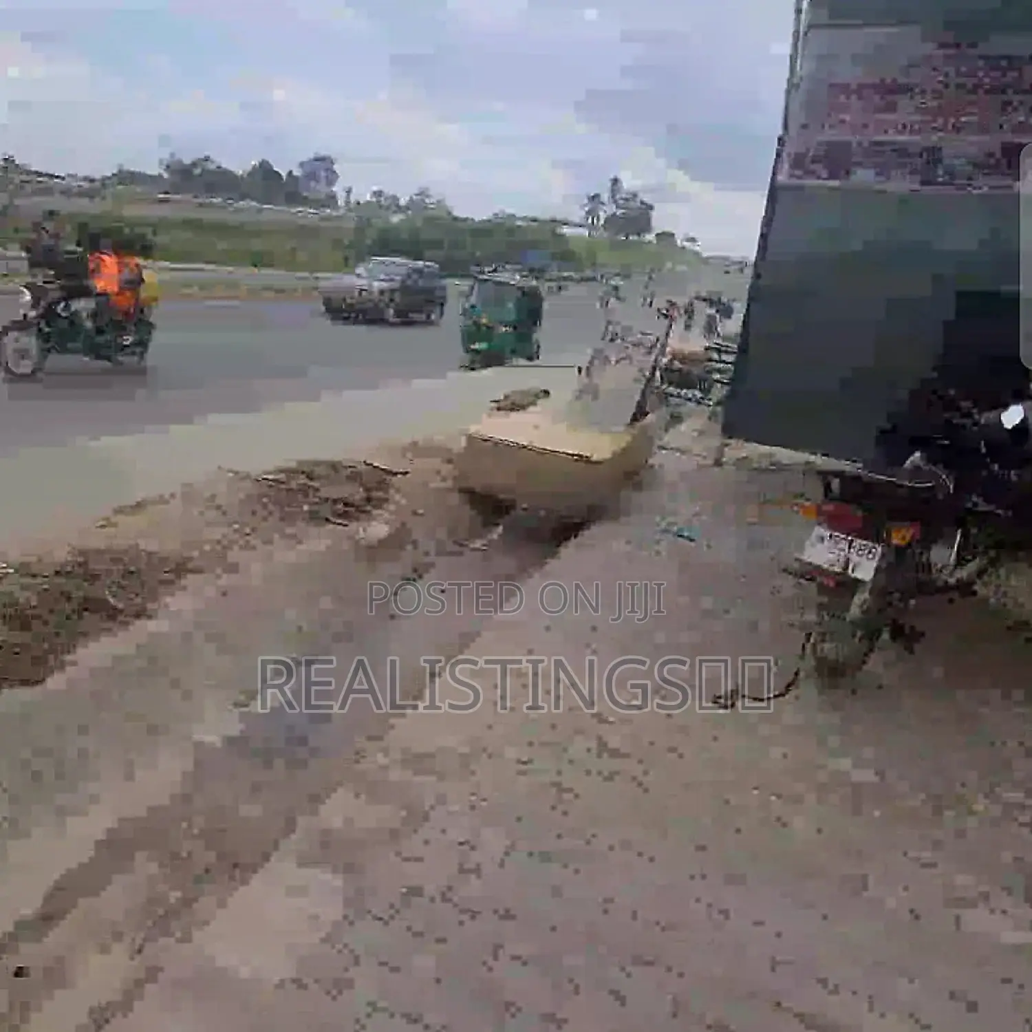 Mbezi Mwisho: Operating 17 Shop Frames for Sale - Dar