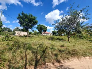 Plot for Sale at Madale Mnadan