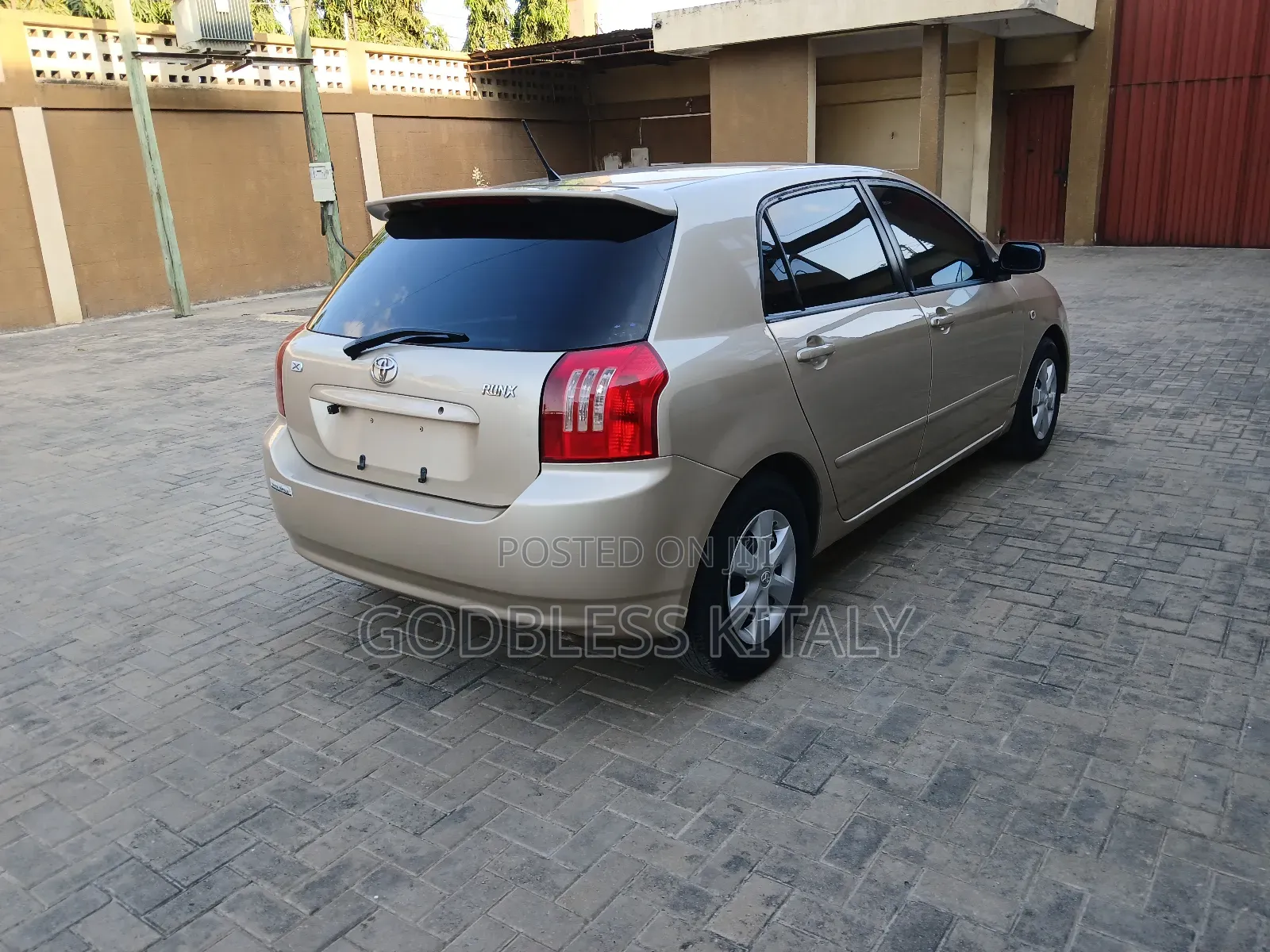 Toyota Corolla RunX 1.5 X AWD 2004 Gold