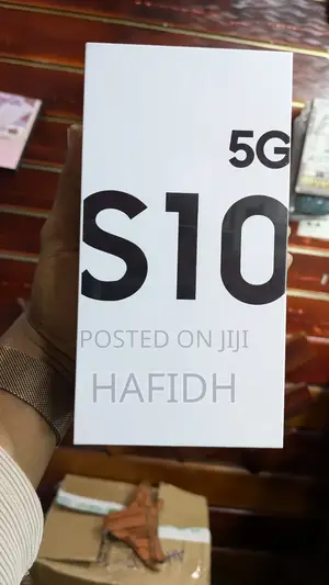 New Samsung Galaxy S10 5G 256 GB Black