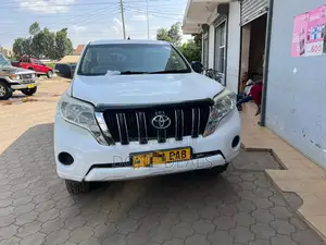 Toyota Land Cruiser Prado 2015 White