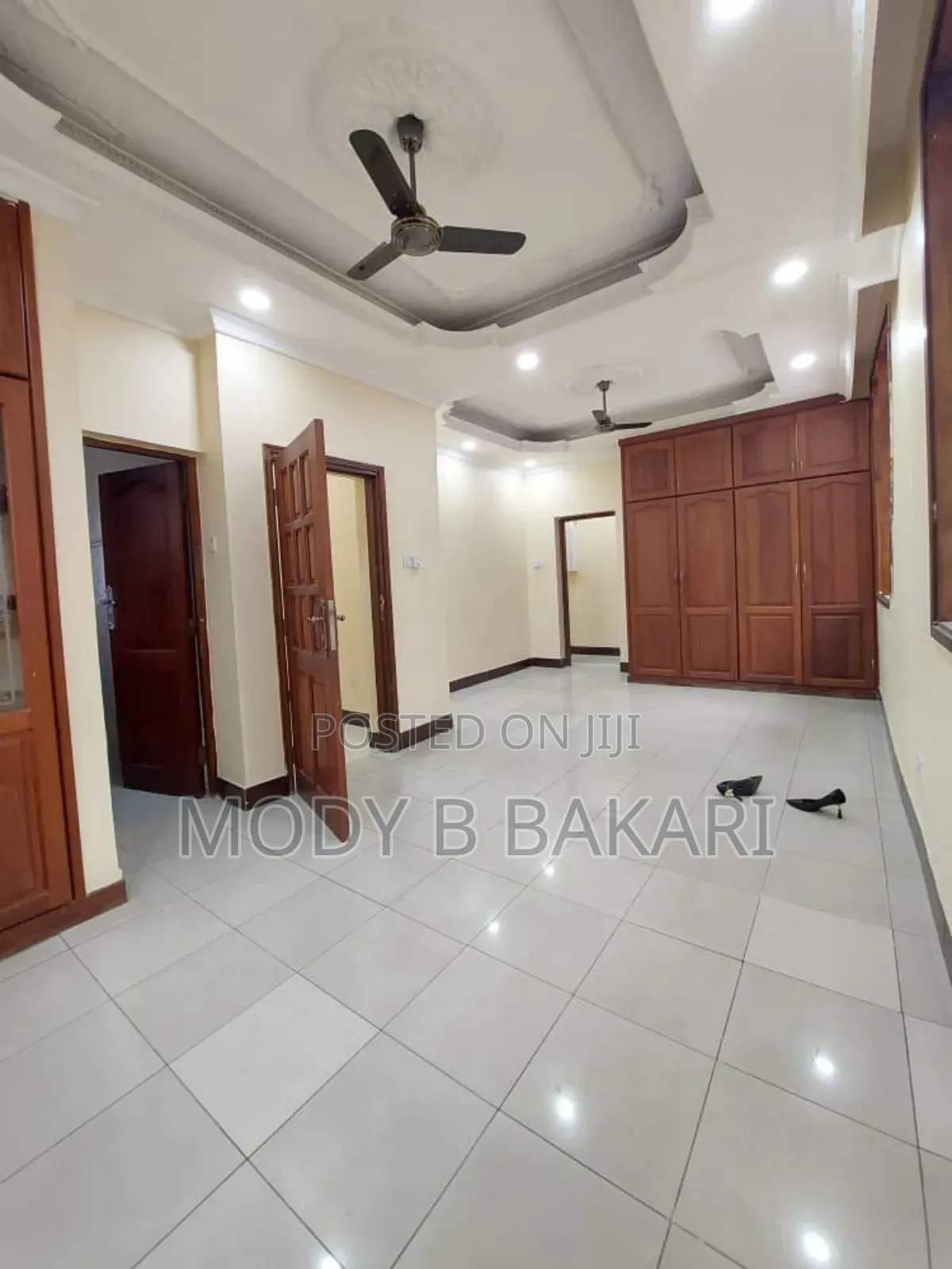 8bdrm House in Mikocheni for rent