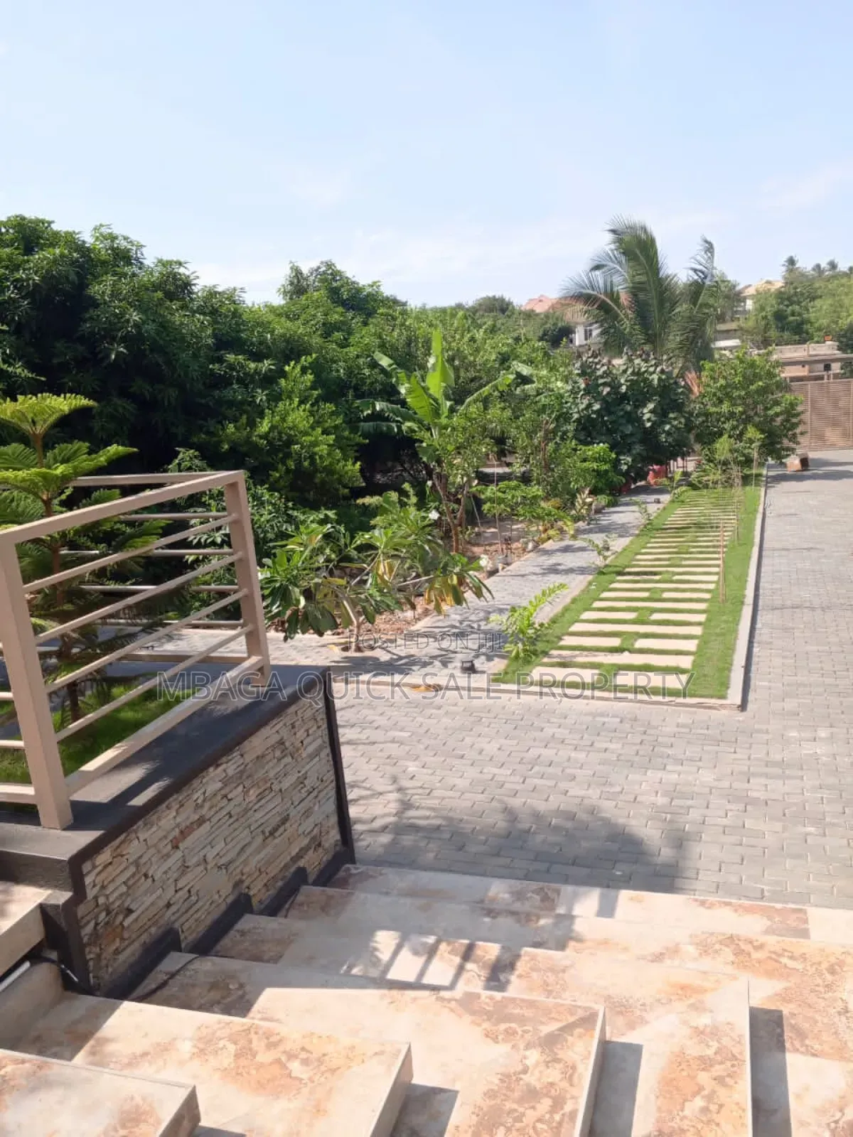 3bdrm House in Mivumoni Madale, Goba for sale