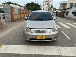 Toyota Raum 2003 Beige