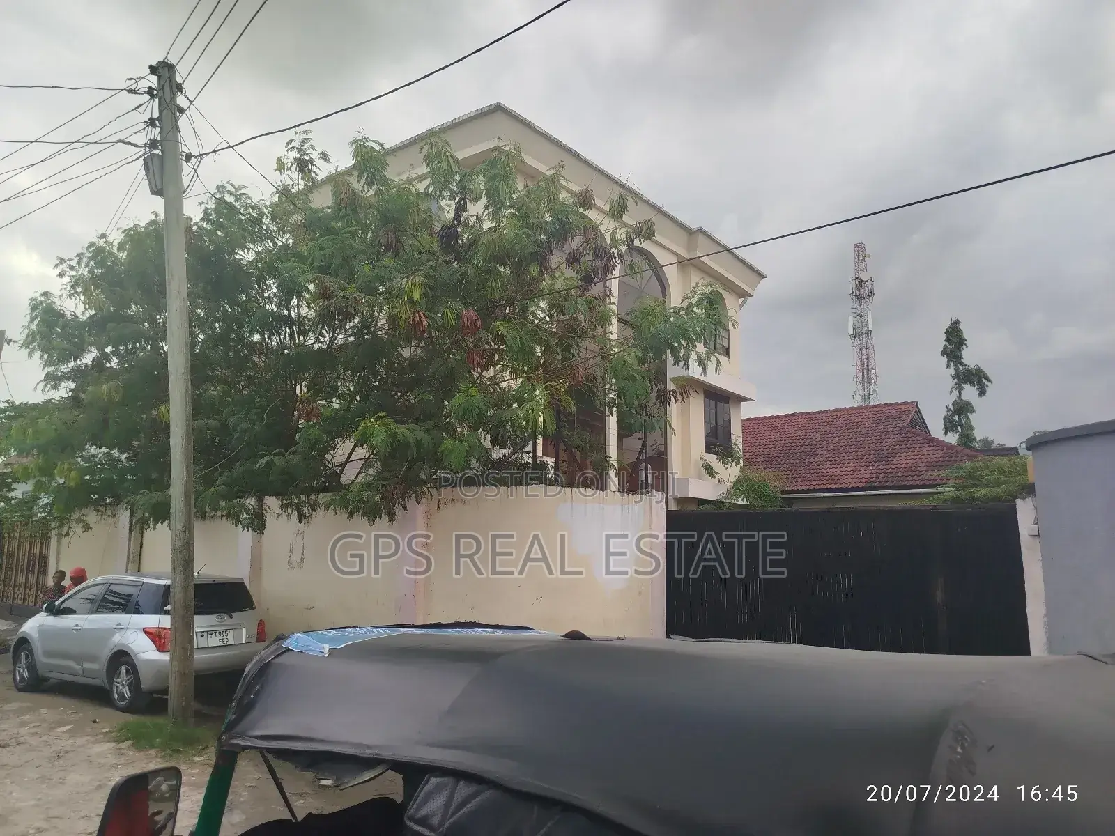 7bdrm House in Kijitonyama, Kinondoni for sale