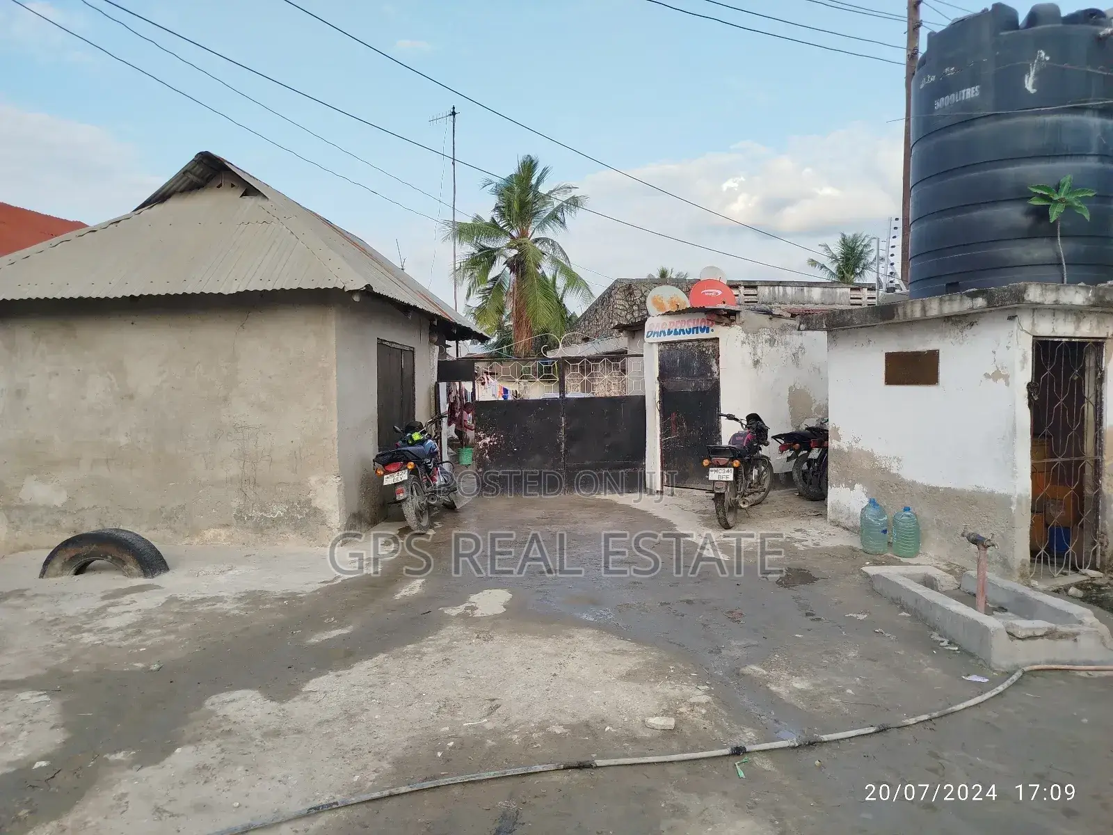 18bdrm House in Kijitonyama, Kinondoni for sale
