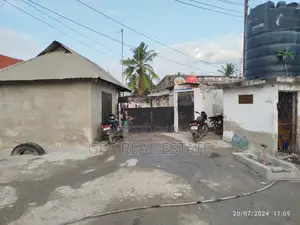 18bdrm House in Kijitonyama, Kinondoni for sale