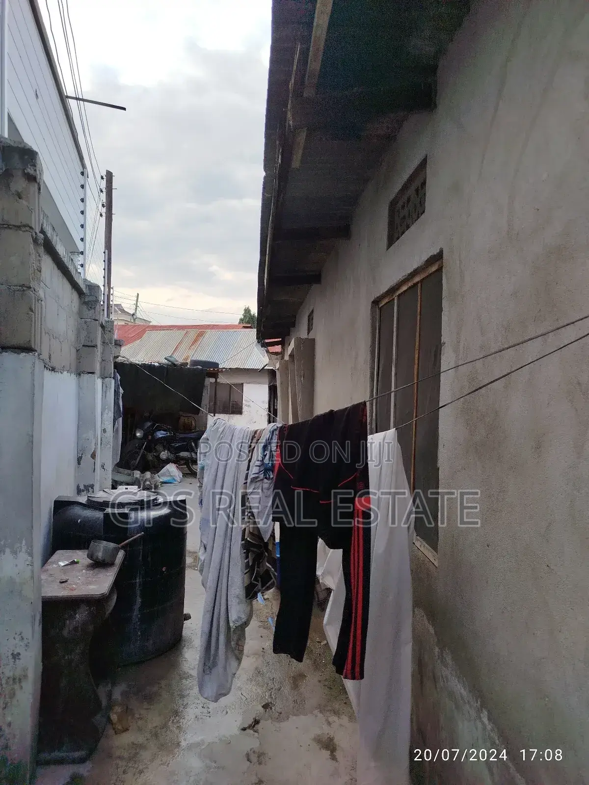 18bdrm House in Kijitonyama, Kinondoni for sale