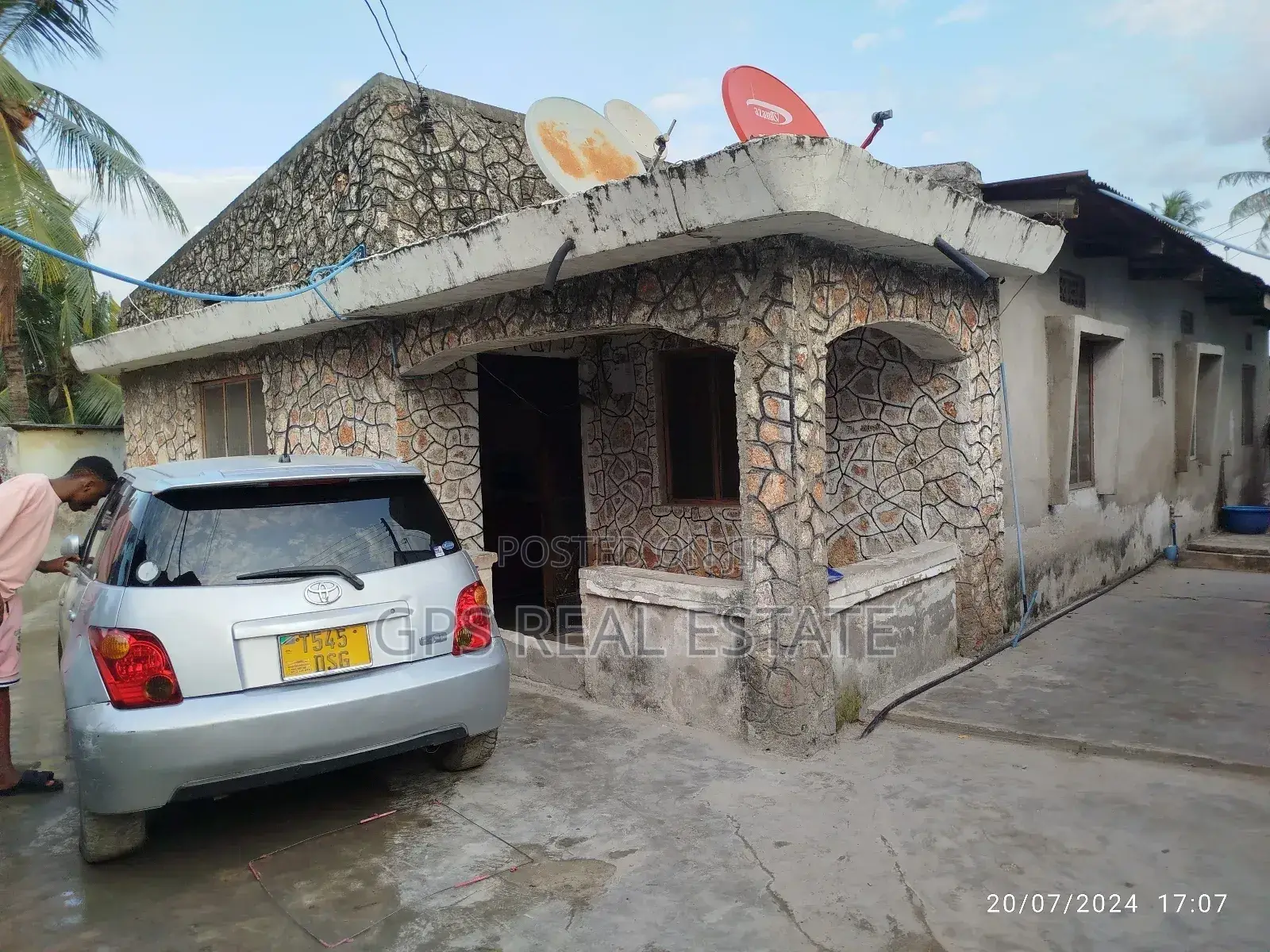 18bdrm House in Kijitonyama, Kinondoni for sale
