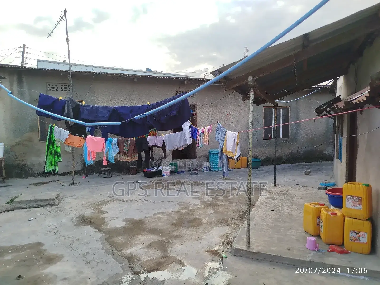 18bdrm House in Kijitonyama, Kinondoni for sale