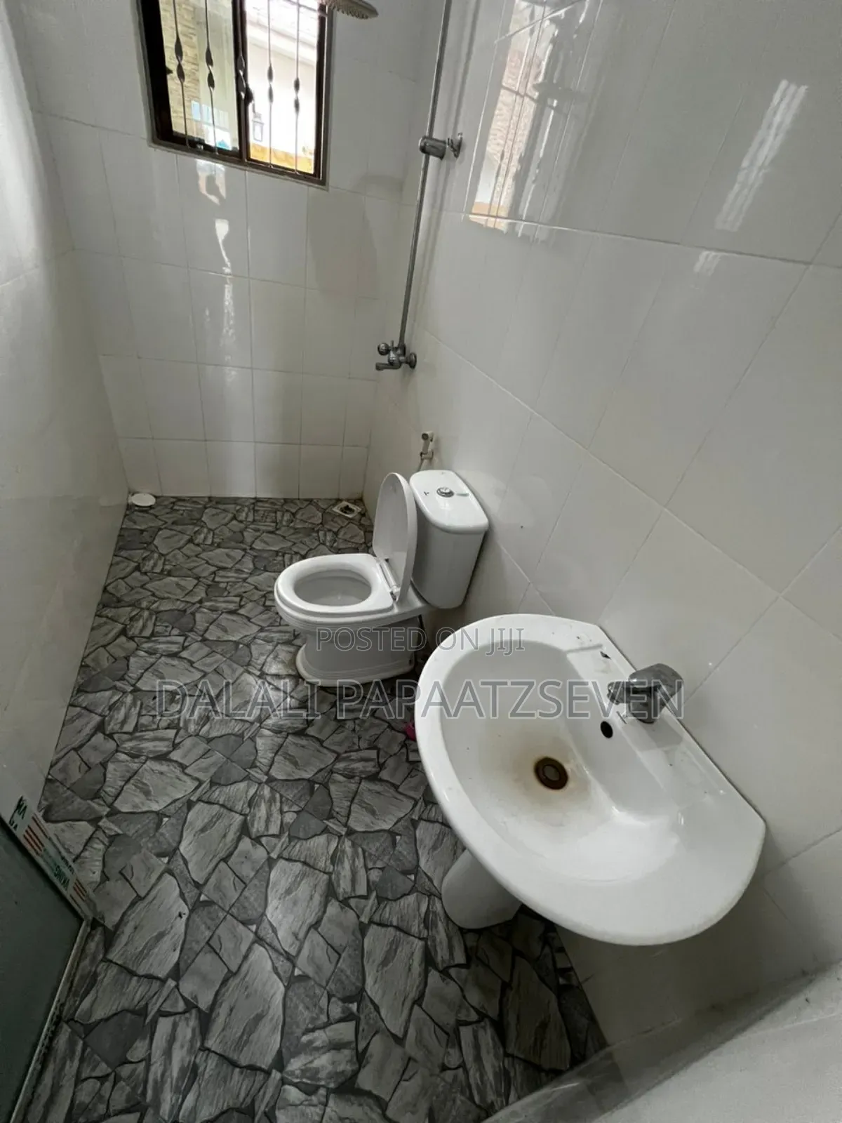 2bdrm Apartment in Dalalipapaatzseven, Bweni for rent
