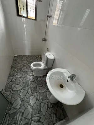 2bdrm Apartment in Dalalipapaatzseven, Bweni for rent