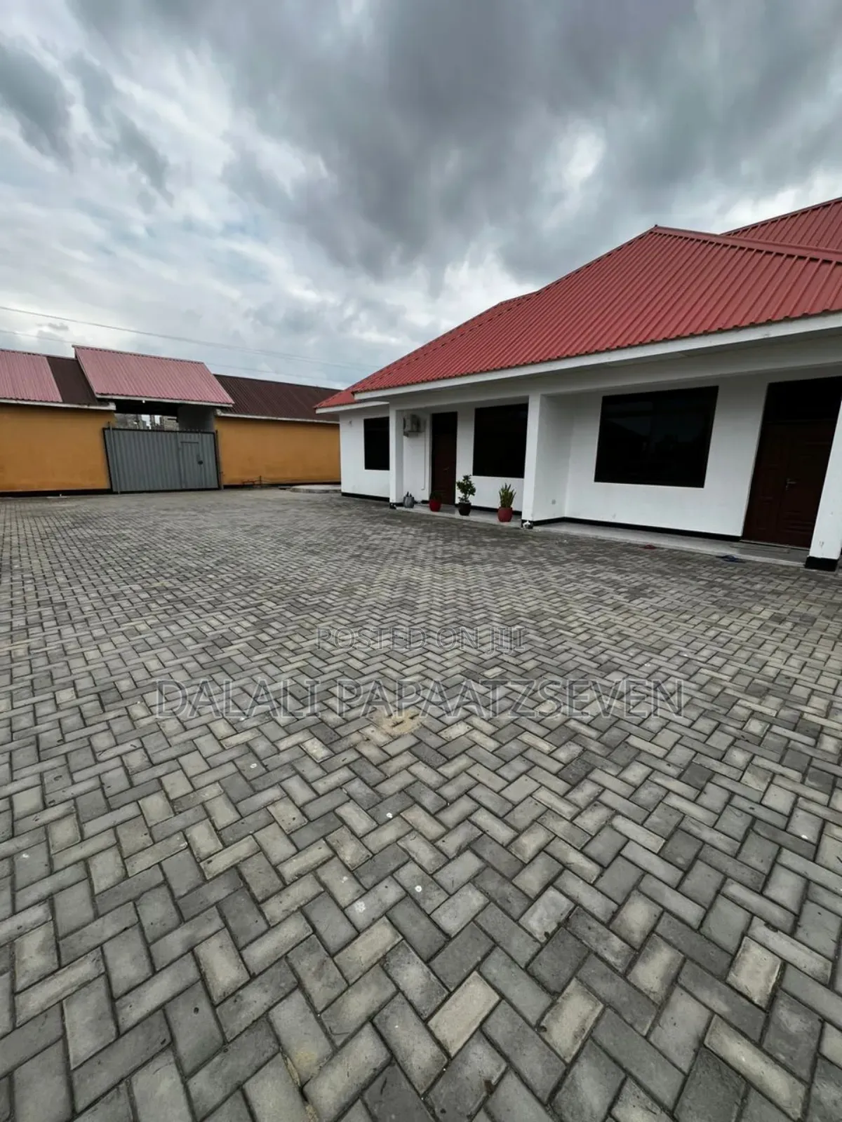 2bdrm Apartment in Dalalipapaatzseven, Bweni for rent