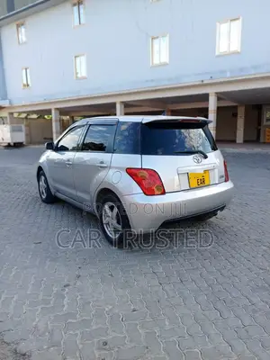 Toyota IST 2005 Silver