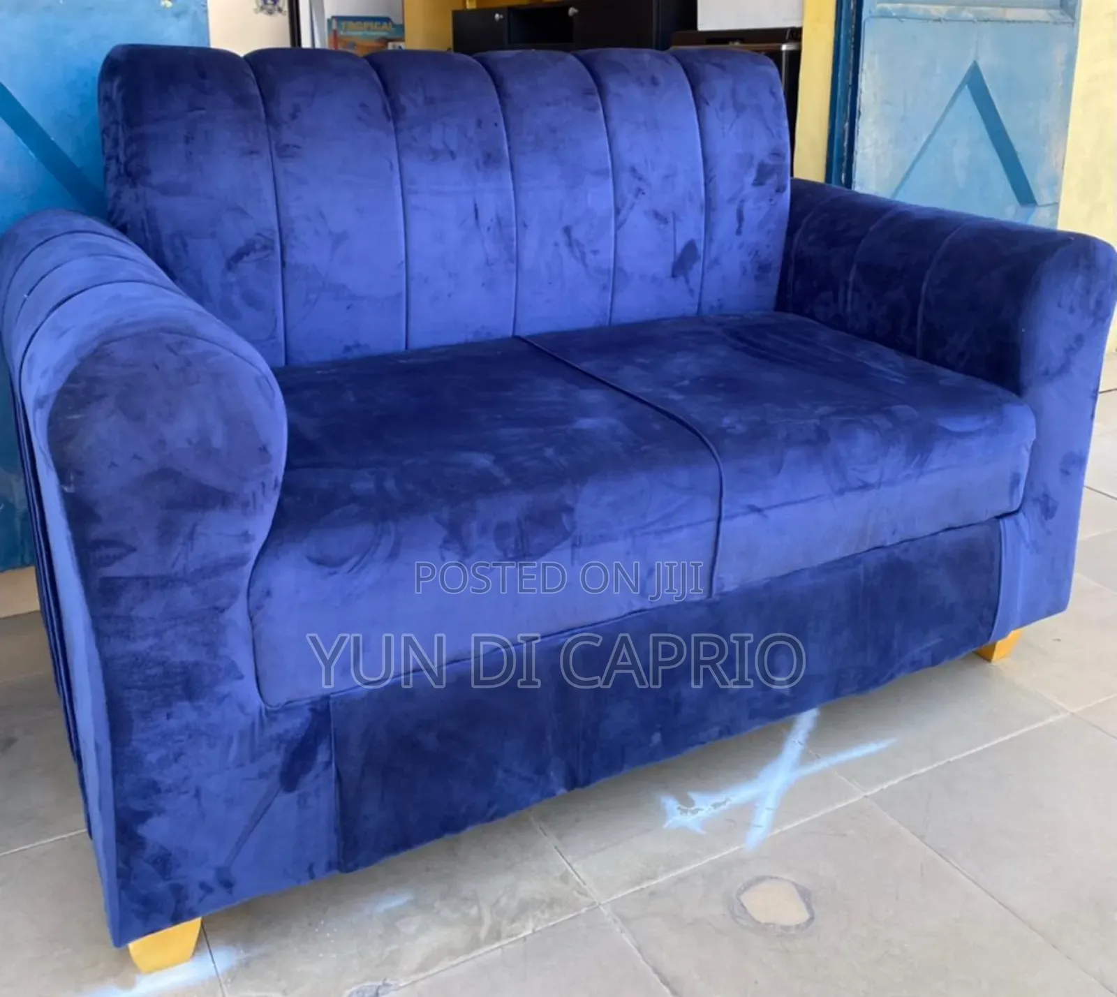 Sofa Kali Sana Mpya