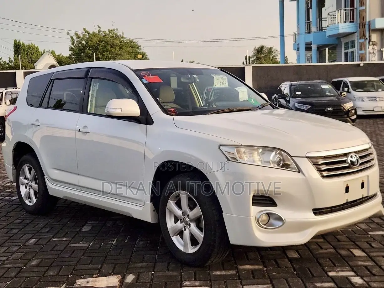 Toyota Vanguard 2009 White