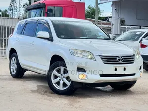 Toyota Vanguard 2008 White