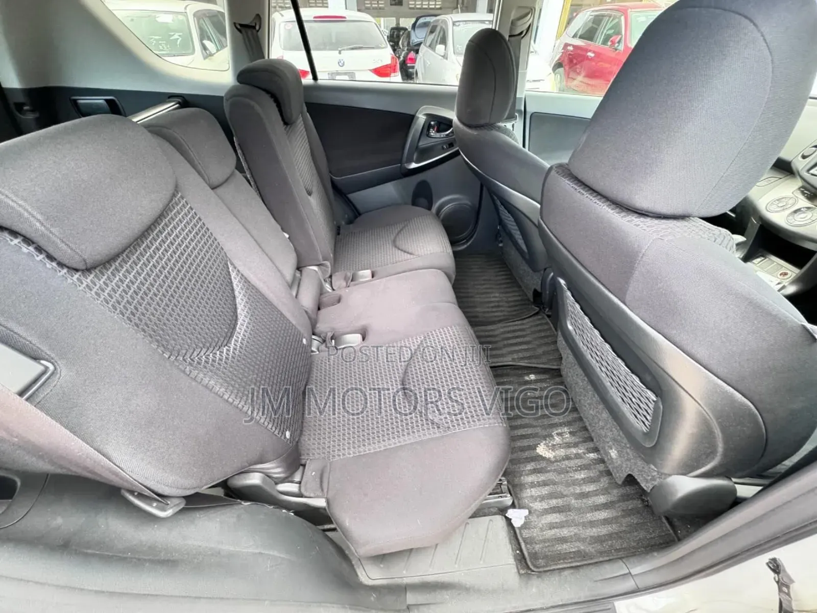 Toyota Vanguard 2008 White