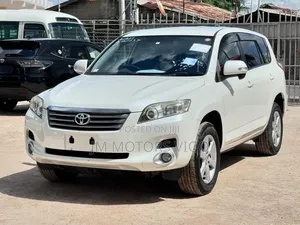 Toyota Vanguard 2008 White