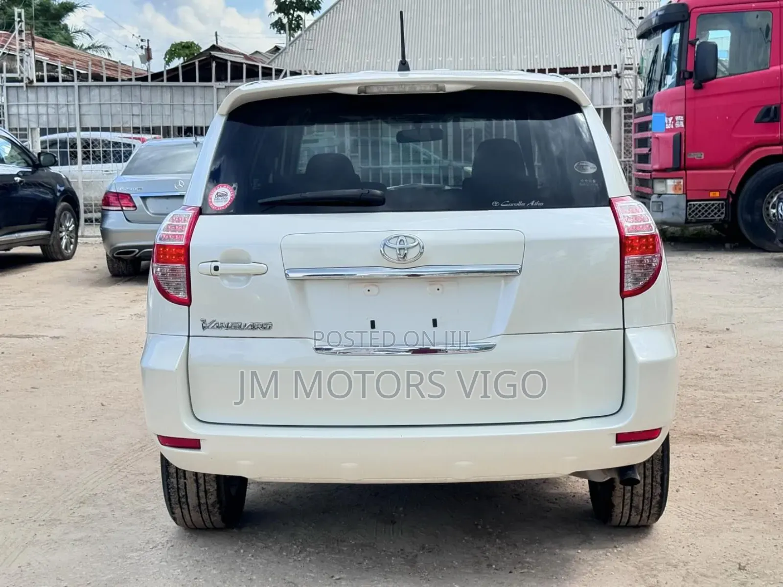 Toyota Vanguard 2008 White