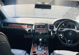 Volkswagen Touareg 2014 White