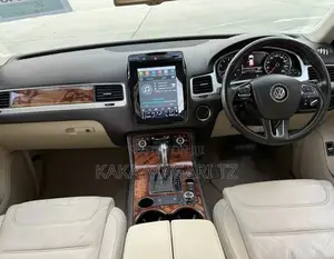 Volkswagen Touareg 2013 Black