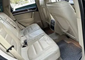 Volkswagen Touareg 2013 Black