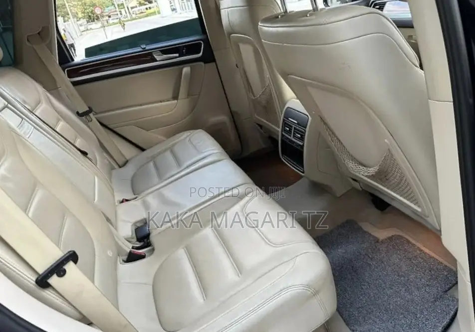 Volkswagen Touareg 2013 Black