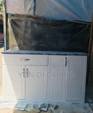 Kitchen Cabinet Classic