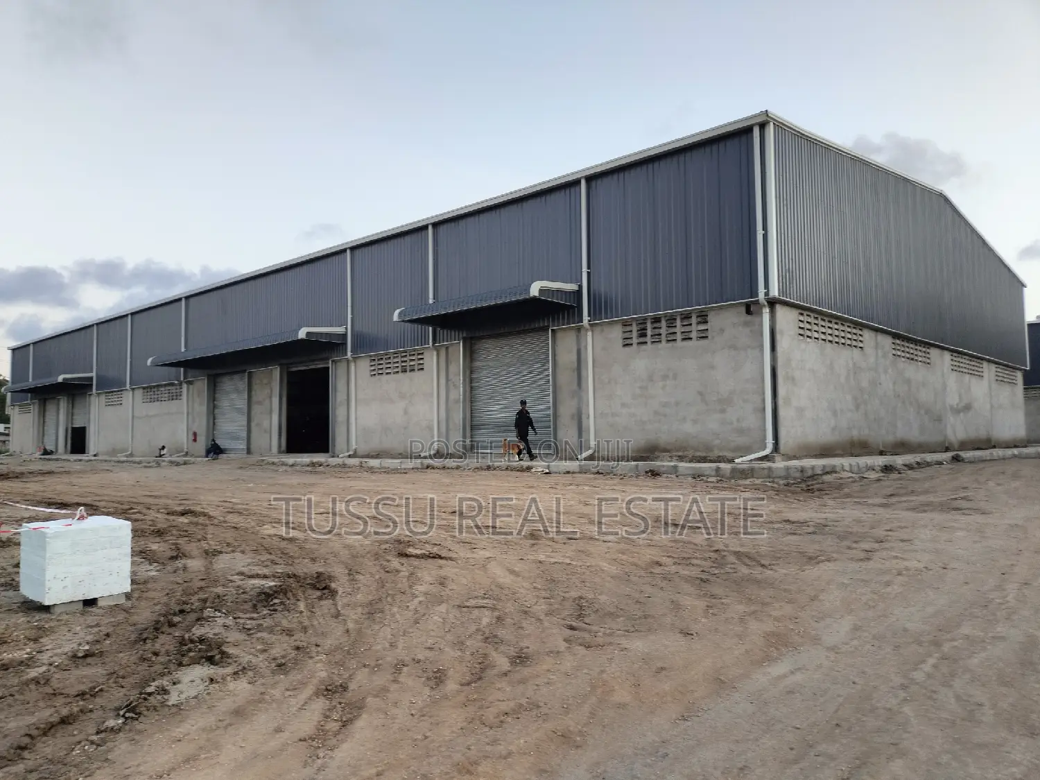 Warehouse for Rent Tegeta Nyuki SQM 2000/for 10m