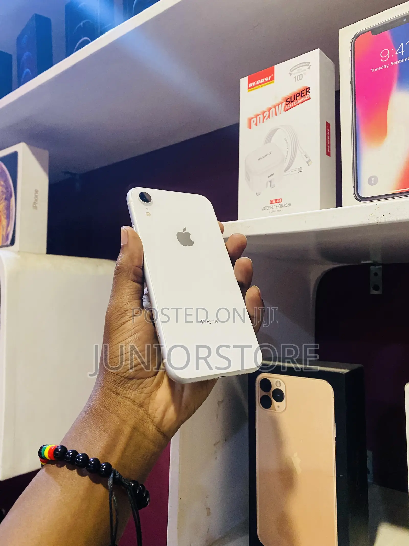 Apple iPhone XR 64 GB White