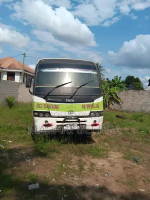 Tata Starbus Ultra Skool 2000 Grey