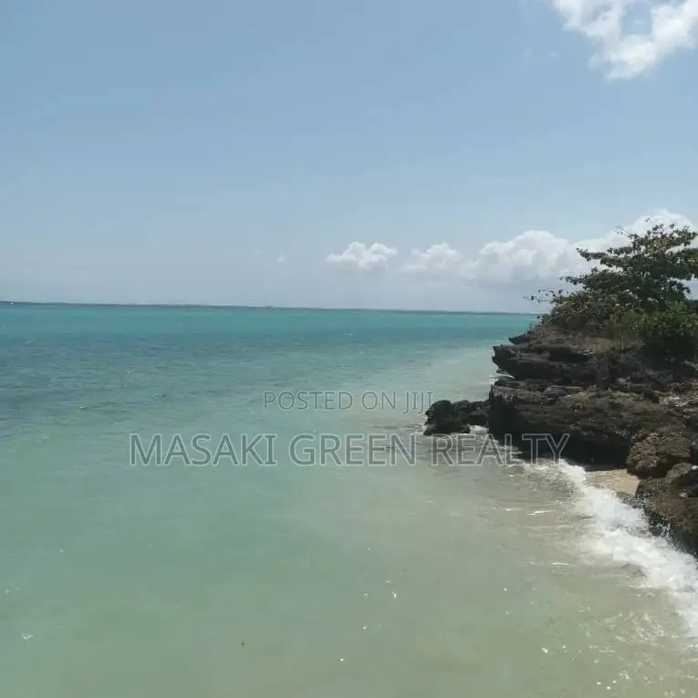 Beach Plot for Sale at Kikungwi