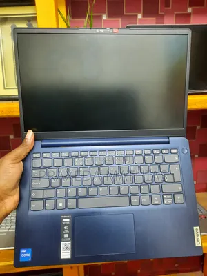 Laptop Lenovo Ideapad 3-14iil05 8GB Intel Core I7 SSD 512GB