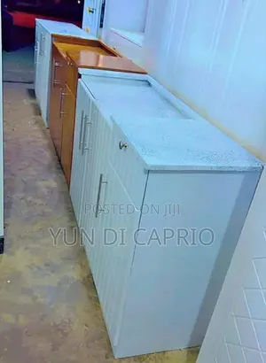 Kitchen Cabinet Classic