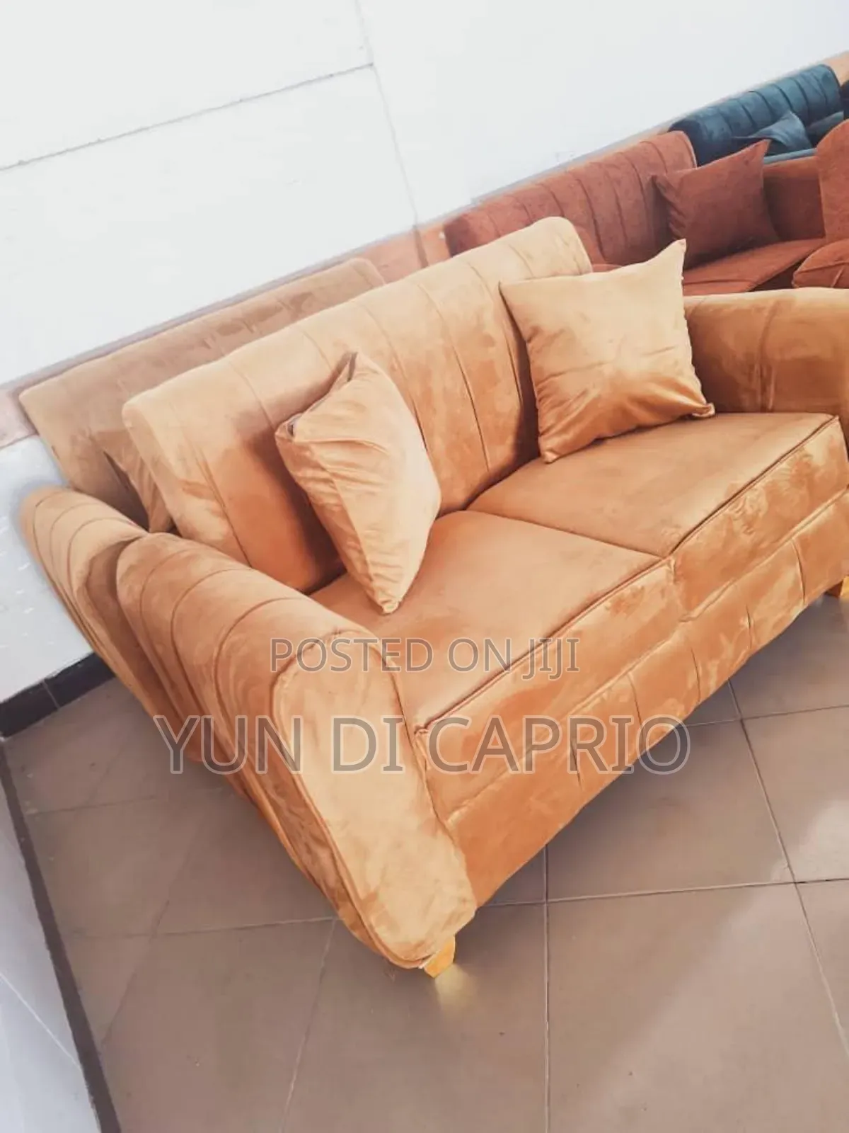 Sofa Kali Sana Mpya