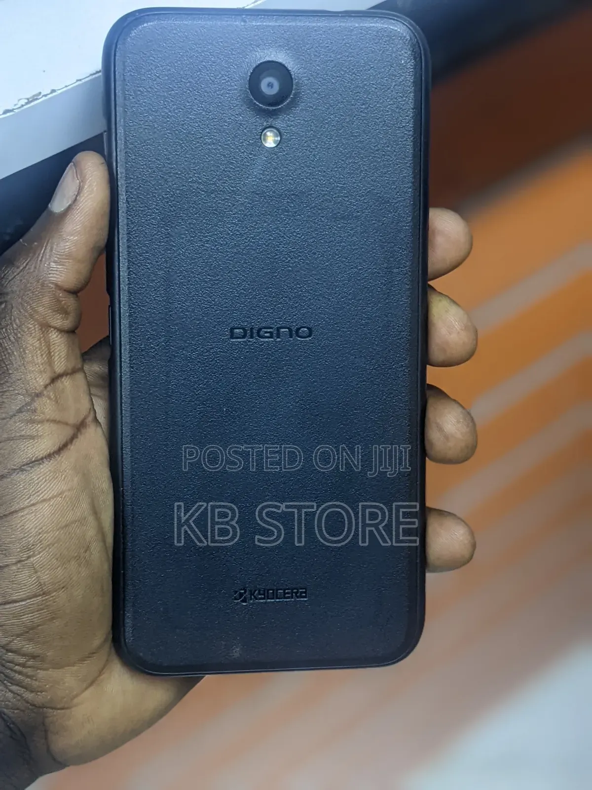 Kyocera Digno BX 32 GB Black