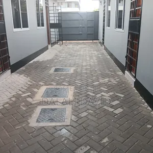 1bdrm Shared Apartment in David Super Agent, Kijitonyama for rent